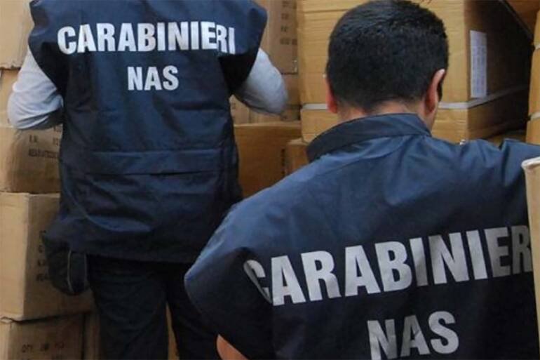 napoli, carabinieri nas