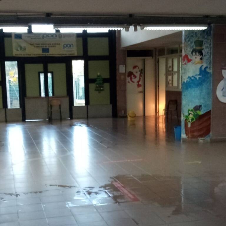 Scafati, scuole in stato di abbandono è in abbandono. La denuncia di Grimaldi