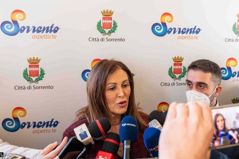 Santanché: “Presenterò piano turistico per la Campania. Spero ci sia De Luca”