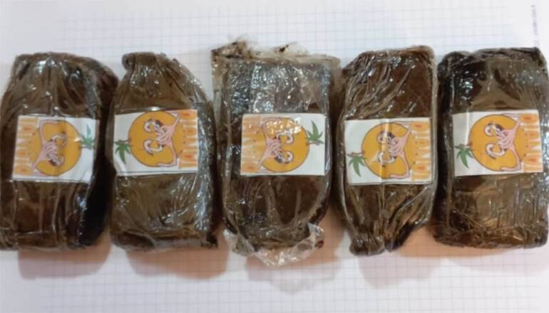 A Bellona in auto con mezzo chilo di droga, 3 giovani inseguiti e arrestati dai carabinieri