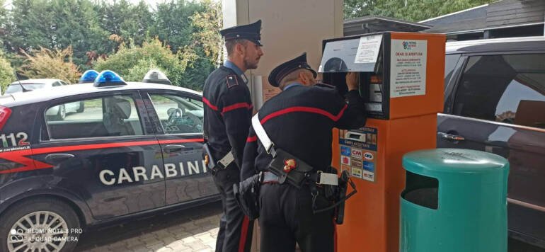 Napoli, traffico di carburanti dall’Est Europa: 10 indagati