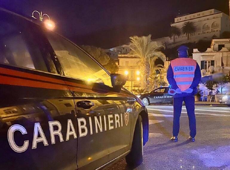 Forio d’Ischia, rissa in un bar
