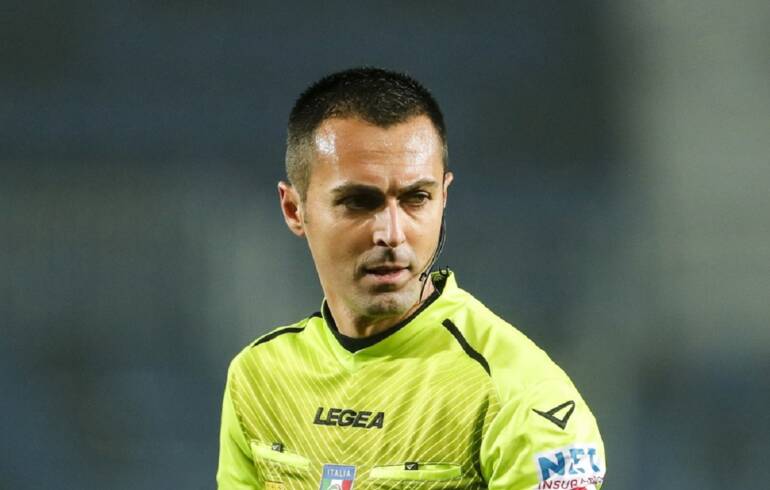 Serie A, gli arbitri della 12a giornata: Napoli-Atalanta a Di Bello, Sozza per il derby di Milano