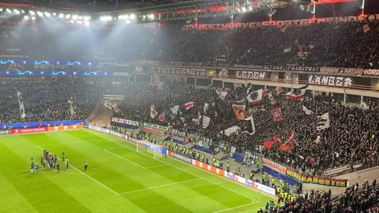 Trasferta vietata a tifosi Eintracht, da Francoforte: “Napoli va escluso dalla Champions”