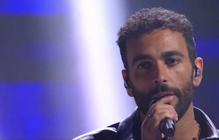 ‘Due vite’ di Marco Mengoni è il brano più trasmesso in radio