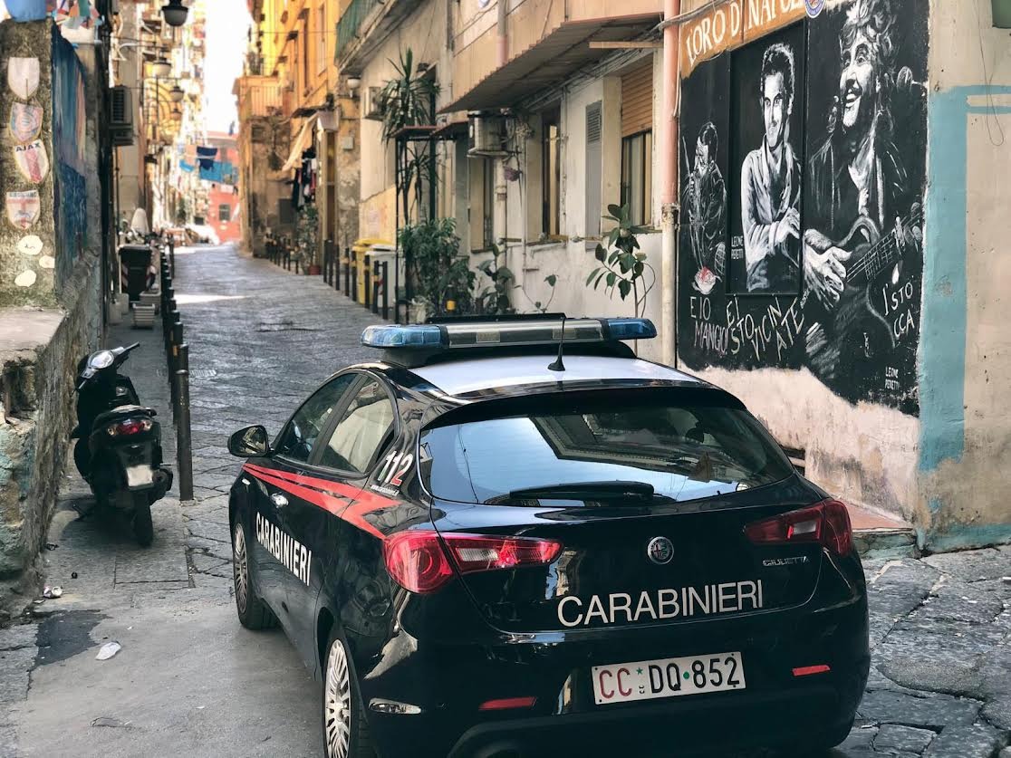 Napoli, controlli a tappeto dei carabinieri nel centro città