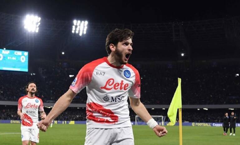 Kvara e Osimhen, la ‘vendetta’ è servita: il Napoli batte la Cremonese