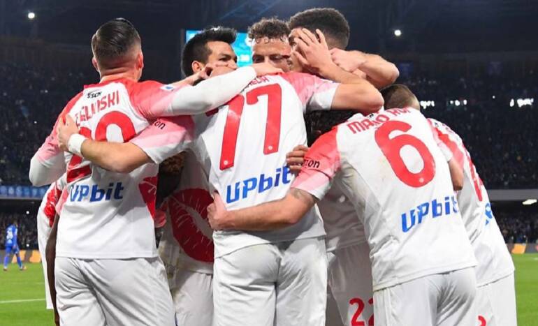 Pagelle Napoli Cremonese: Osi e Kvara segnano ancora, ma il migliore è Lozano