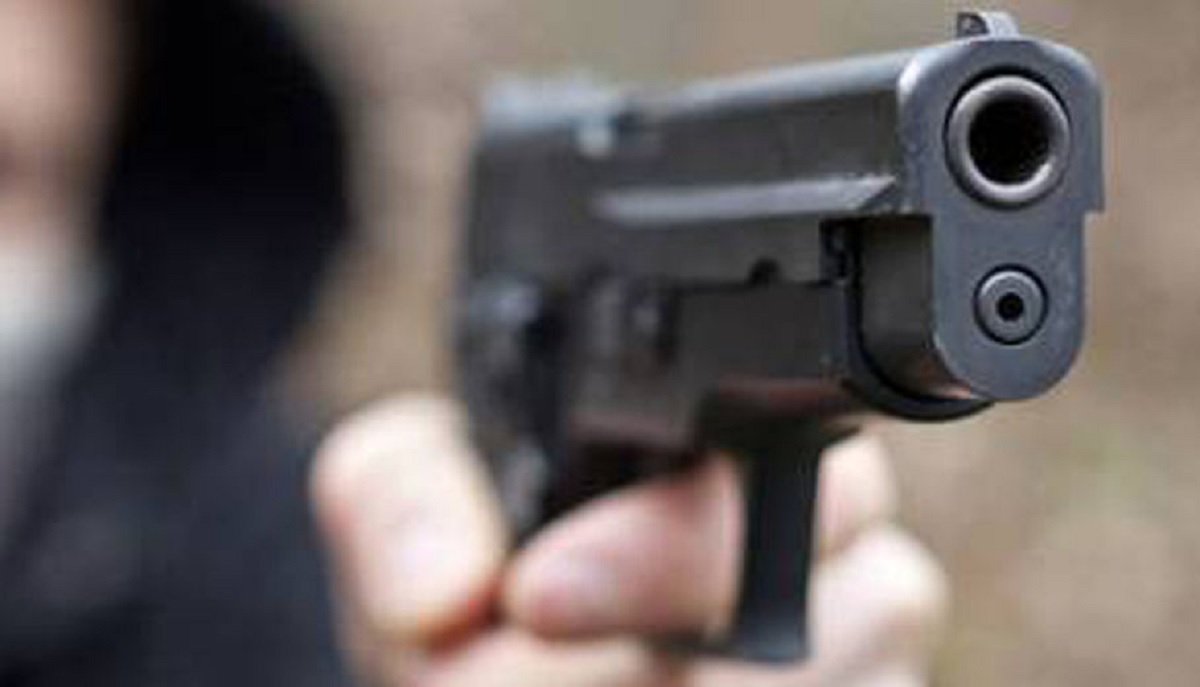 Rapina in ristorante a Casalnuovo, clienti minacciati con pistole: indagano i carabinieri