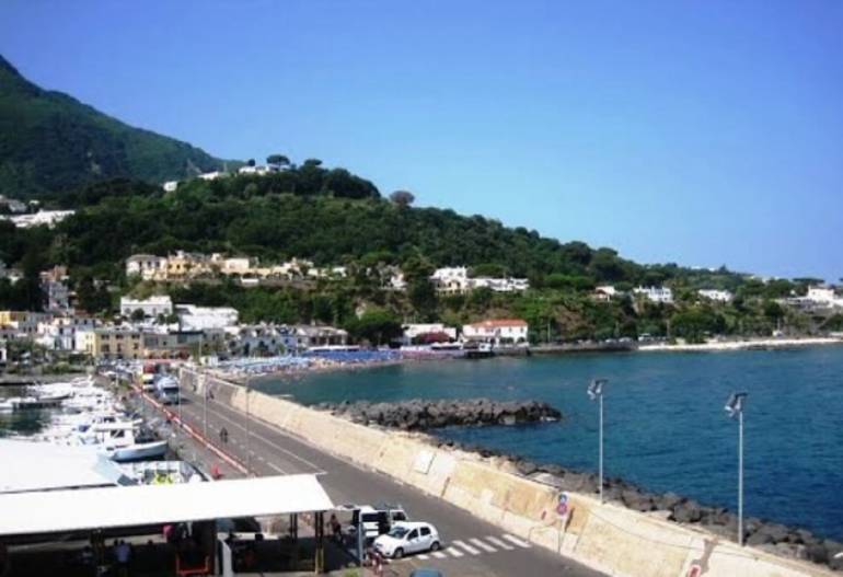 Legnini firma ordinanza, al via dragaggio al Porto di Casamicciola Terme