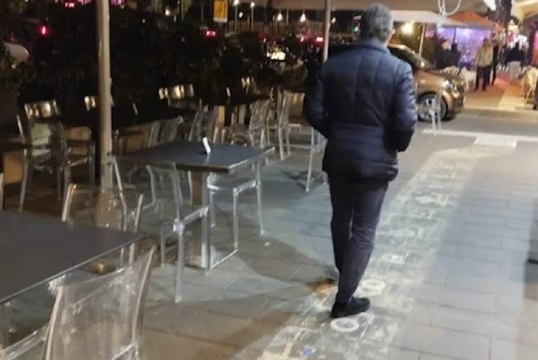 Camminamento per non vedenti divelto da ignoti alla Riviera di Chiaia: “Atto di estrema inciviltà”