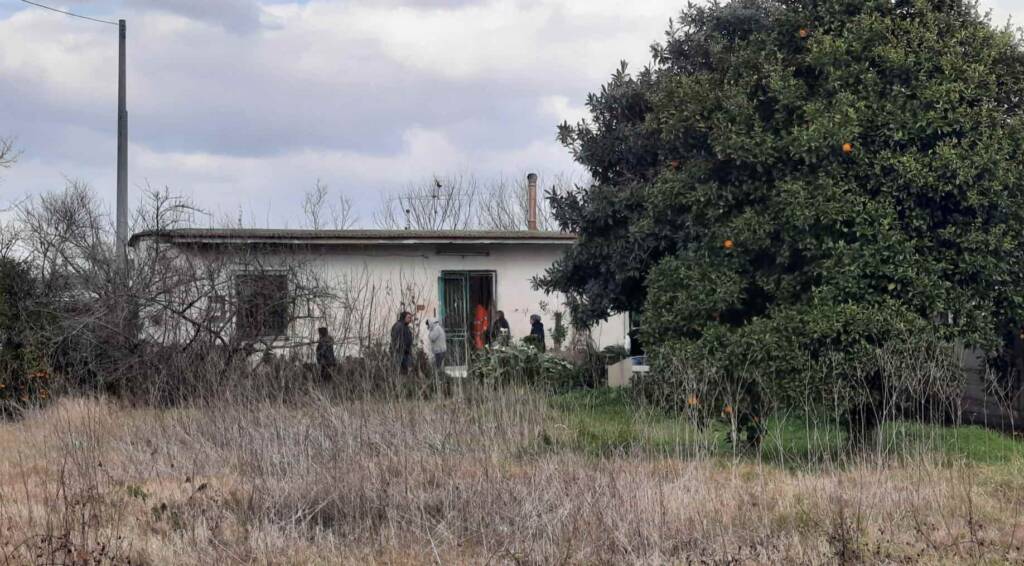 A Scafati tragedia della solitudine: anziano trovato morto in casa dopo 40 giorni. Il video