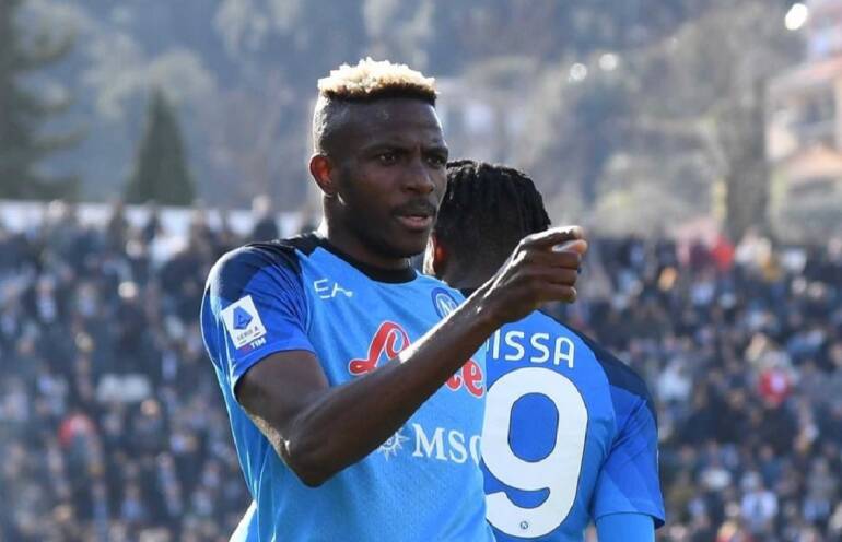 Il Napoli passa anche a La Spezia e spicca il volo: +16 in vetta