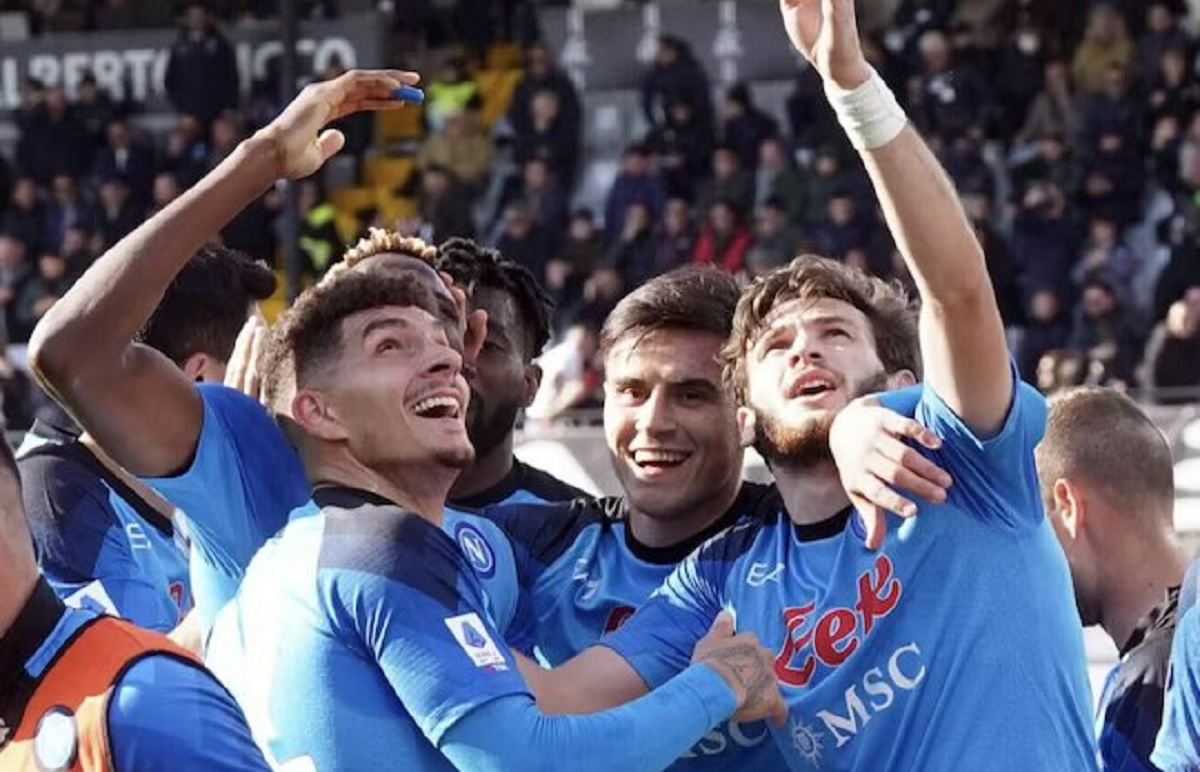Serie A, i bookie aprono scommesse su punteggio a tre cifre del Napoli