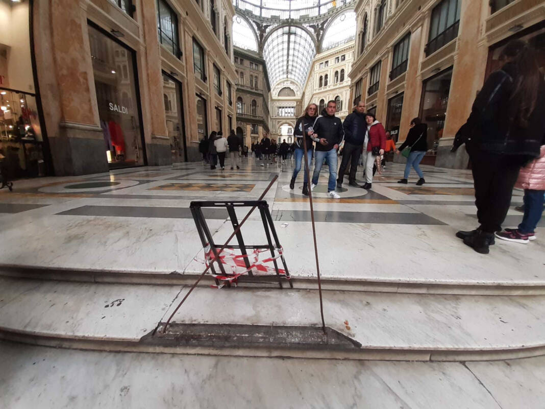 galleria Umberto I scempio