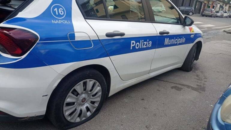 Napoli, discarica in area sottoposta a vincoli: scatta il sequestro