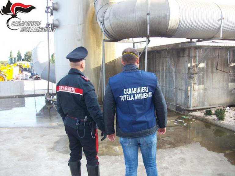 Il clan Moccia nel business degli oli esausti: 8 arresti
