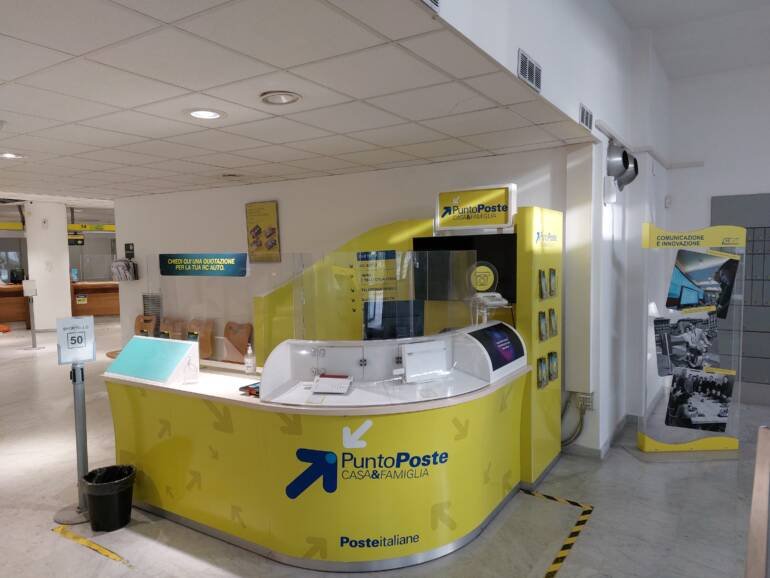 poste italiane napoli