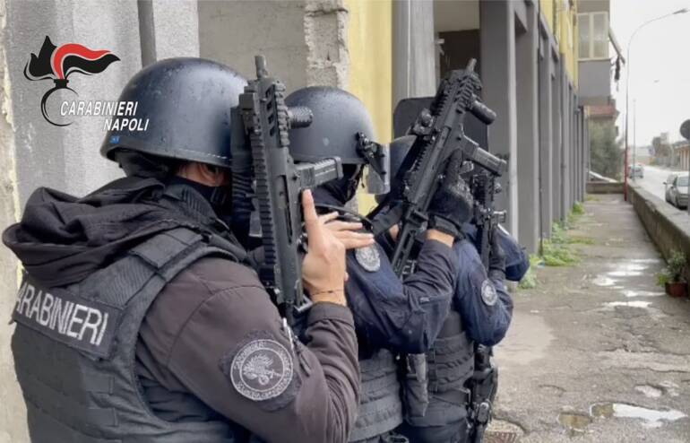 Latitante arrestato dai carabinieri a Pomigliano