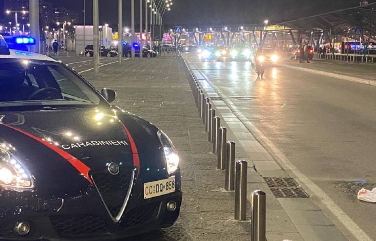 Napoli, rapina uno studente a Piazza Garibaldi:  arrestato 28enne