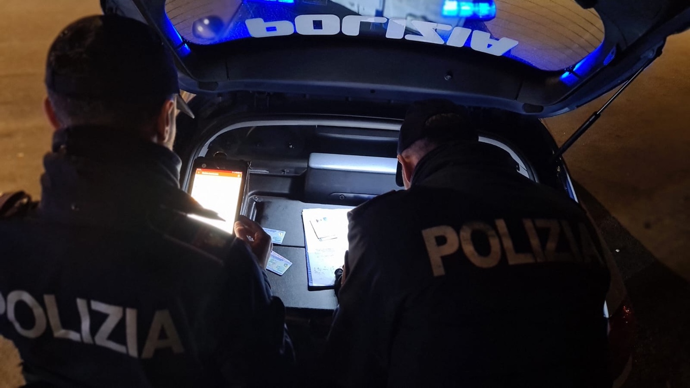 Identificate 200 persone in controlli Polizia Caivano e Castellammare
