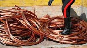 Afragola, i ladri di rame colpiscono ancora: rubati 120 metri di cavi dai binari dell’Alta Velocità
