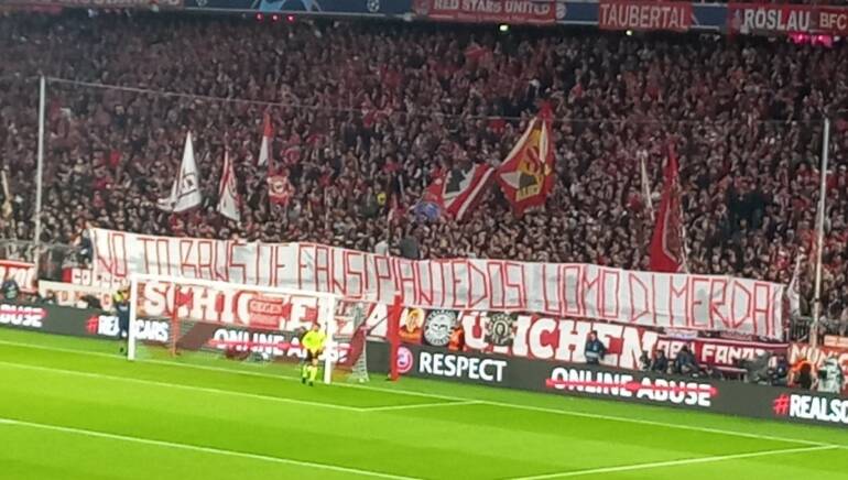 Trasferta vietata a tifosi Eintracht a Napoli, a Monaco spunta striscione contro Piantedosi