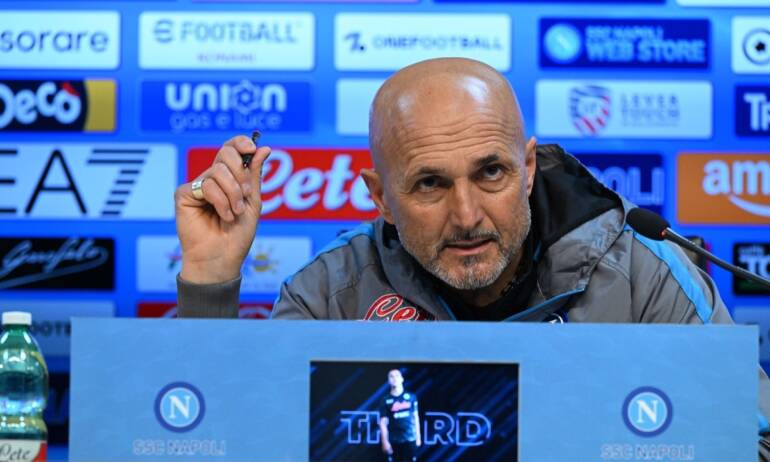 Spalletti: “Non penso al +18. Sarri e scudetto perso in albergo? Inter-Juve influì…”