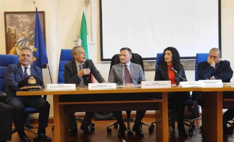Al Tribunale Napoli Nord di Aversa tavolo di esperti: argomenti il tifo violento e l’ordine pubblico