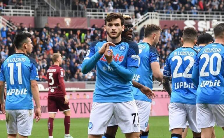 Kvaratskhelia show, è il miglior giocatore del mese di marzo per la Serie A