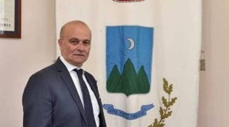 Tramonti, troppi ladri: i cittadini organizzano ronde armate. Sindaco frena 