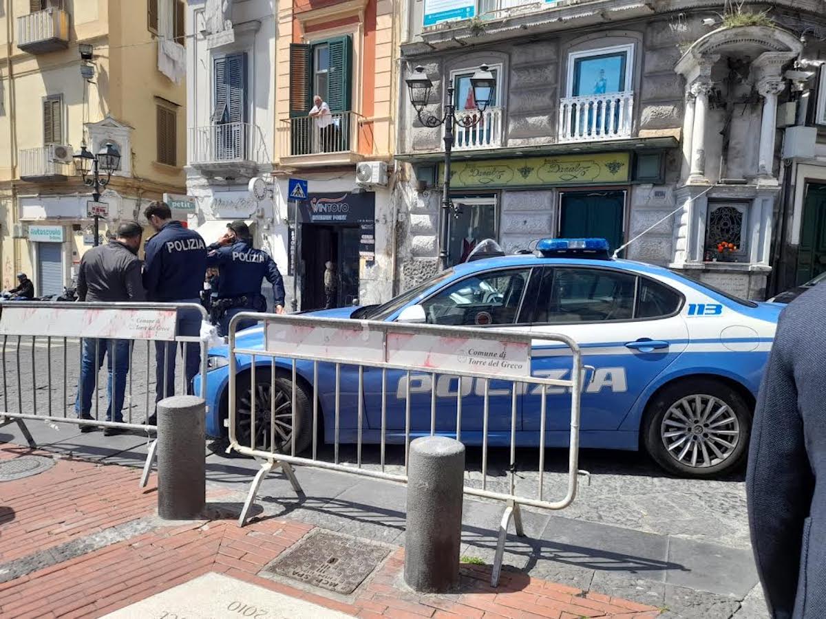 Torre del Greco, Borrelli aggredito durante un'iniziativa per la legalità |  Cronache della Campania