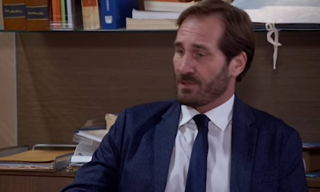 Un Posto al Sole anticipazioni, 26 aprile 2023: furia Alberto, aggredisce Niko!