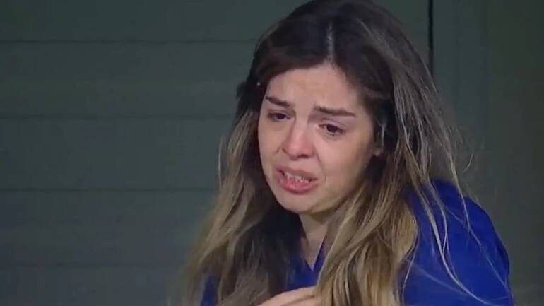 La rabbia di Dalma Maradona: “Mio padre lasciato a morire in una casa lurida, puzzava di urina”