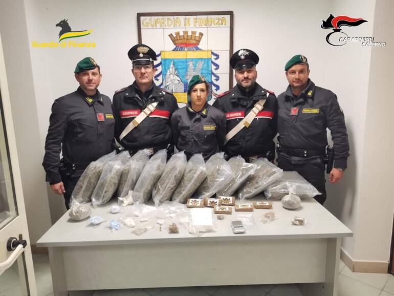 Arrestati due narcos dell’Agro Nocerino: sequestrati 13 chilogrammi di droga