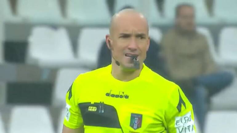 Serie A, gli arbitri della 32/a giornata: Fabbri di Ravenna dirige il Napoli contro il Frosinone