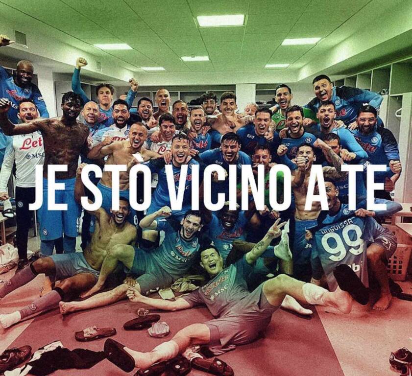 Il post di Lorenzo Insigne: “Je sto vicino a te”
