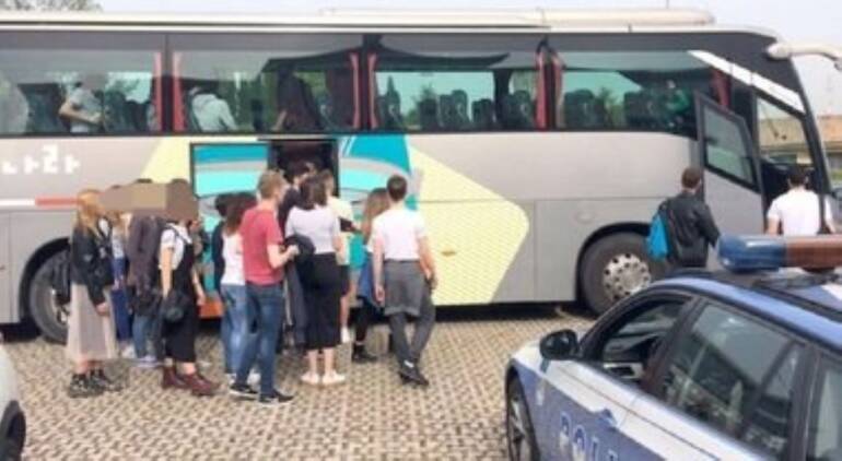 Intossicazione alimentare per studenti in gita a Napoli