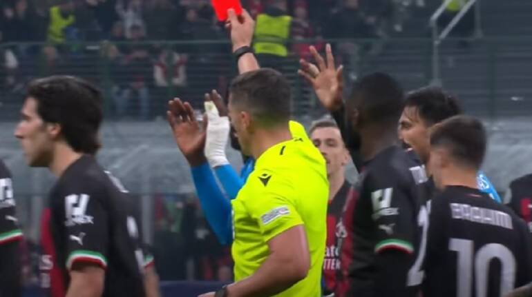 Class action dei tifosi del Napoli contro la UEFA e l’arbitro Kovacs: “Chiediamo 150 mln di euro di danni”