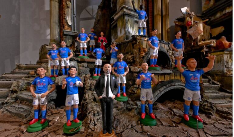 Scudetto al Napoli, a San Gregorio Armeno il presepe con la squadra azzurra al completo