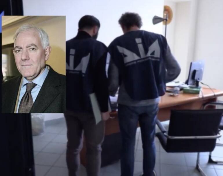 Melito, si dimettono 14 consiglieri dopo arresto sindaco: arriva il commissario