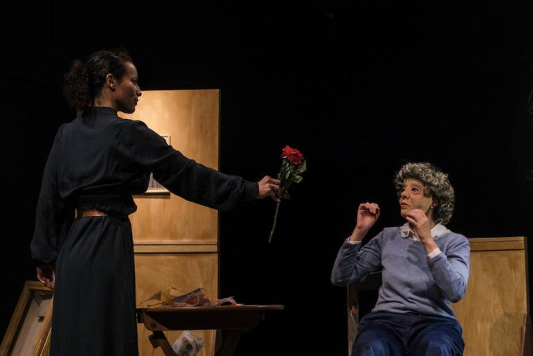 Al Nostos Teatro, ‘White Sound – Suono Bianco’, spettacolo in cuffia per 50 spettatori
