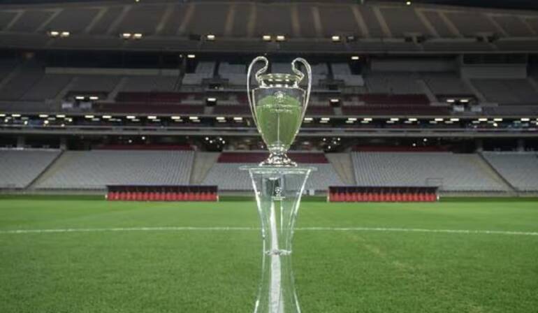 Champions, i bookie fanno sognare Napoli e Inter: “Titolo possibile”