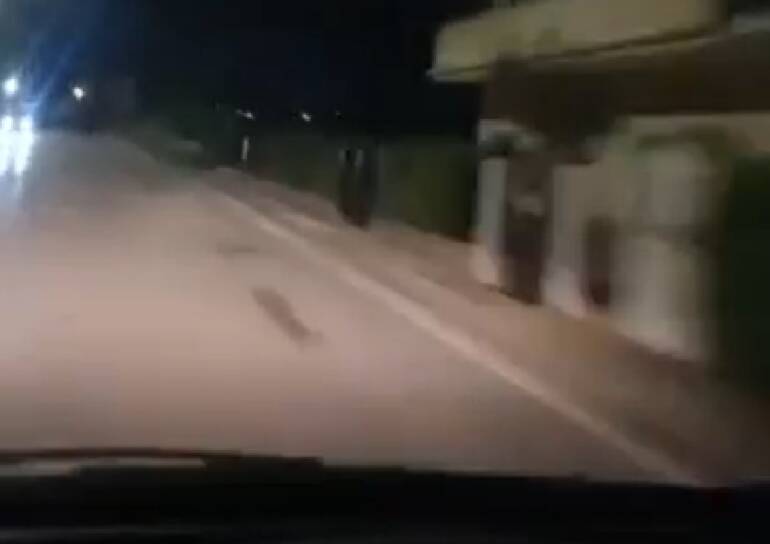 Castellabate, incidente in auto mentre è in diretta Facebook