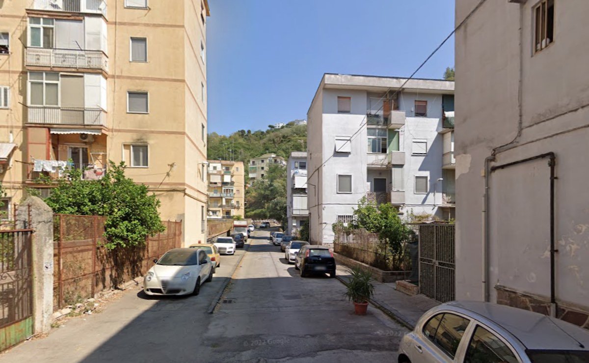 Napoli, alloggi popolari nel degrado: la protesta del Sunia