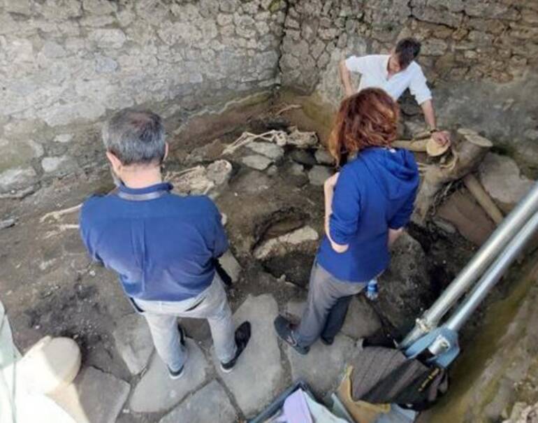 Pompei, trovati resti di tre vittime dell’eruzione del 79 d. C.