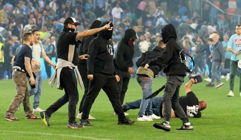 Scontri Udinese Napoli, arrestato tifoso partenopeo: era sottoposto a obbligo di dimora