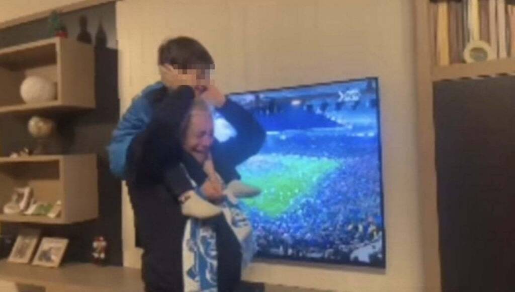 Scudetto Napoli, Nino D'Angelo: “After 33 years I explain it to my nephew: 'You saw how beautiful'. 'I've been crying since this morning'