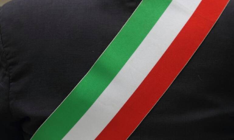 Comunali, in provincia di Caserta eletti 14 sindaci. A Marcianise la spunta Trombetta (FDI)