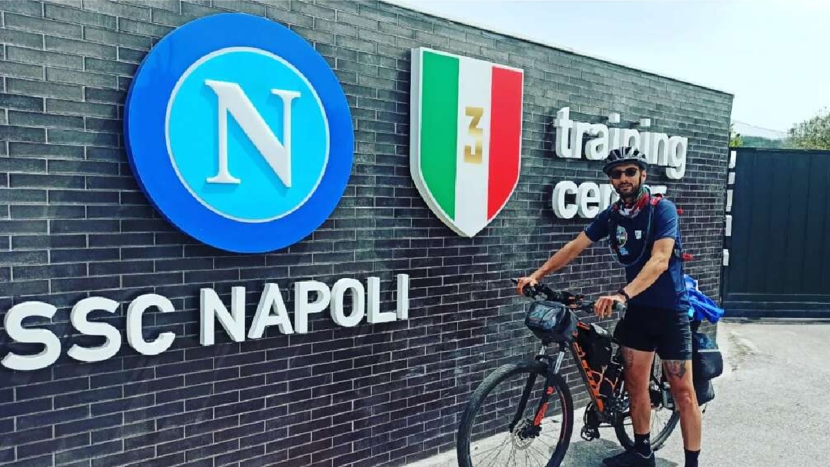 Pietro Mormile, il tifoso in bicicletta: “Da Milano a Napoli, mille km per lo scudetto”